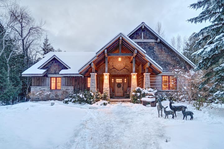 Serenity Cottage, Jetski, Hot Tub, Ice rink