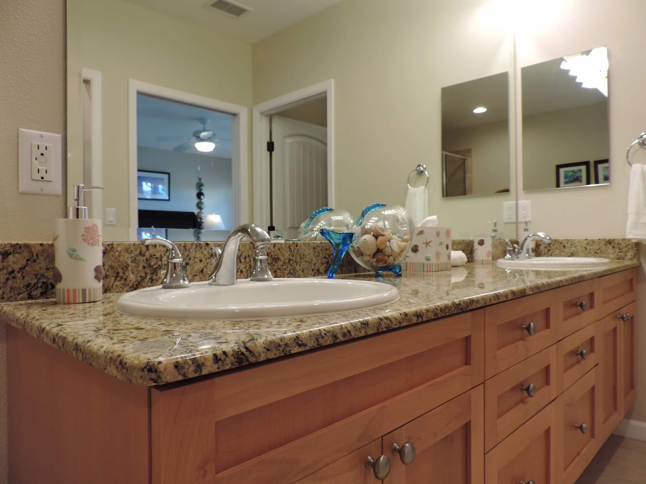 Home in Princeville · ★4.98 · 4 bedrooms · 4 beds · 2.5 baths - Image 23