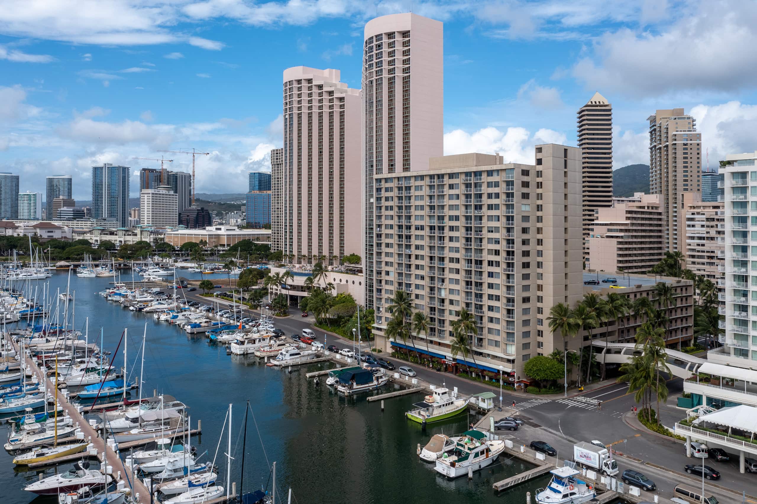 Condo in Honolulu · ★4.73 · Studio · 2 beds · 1 private bath - Image 18
