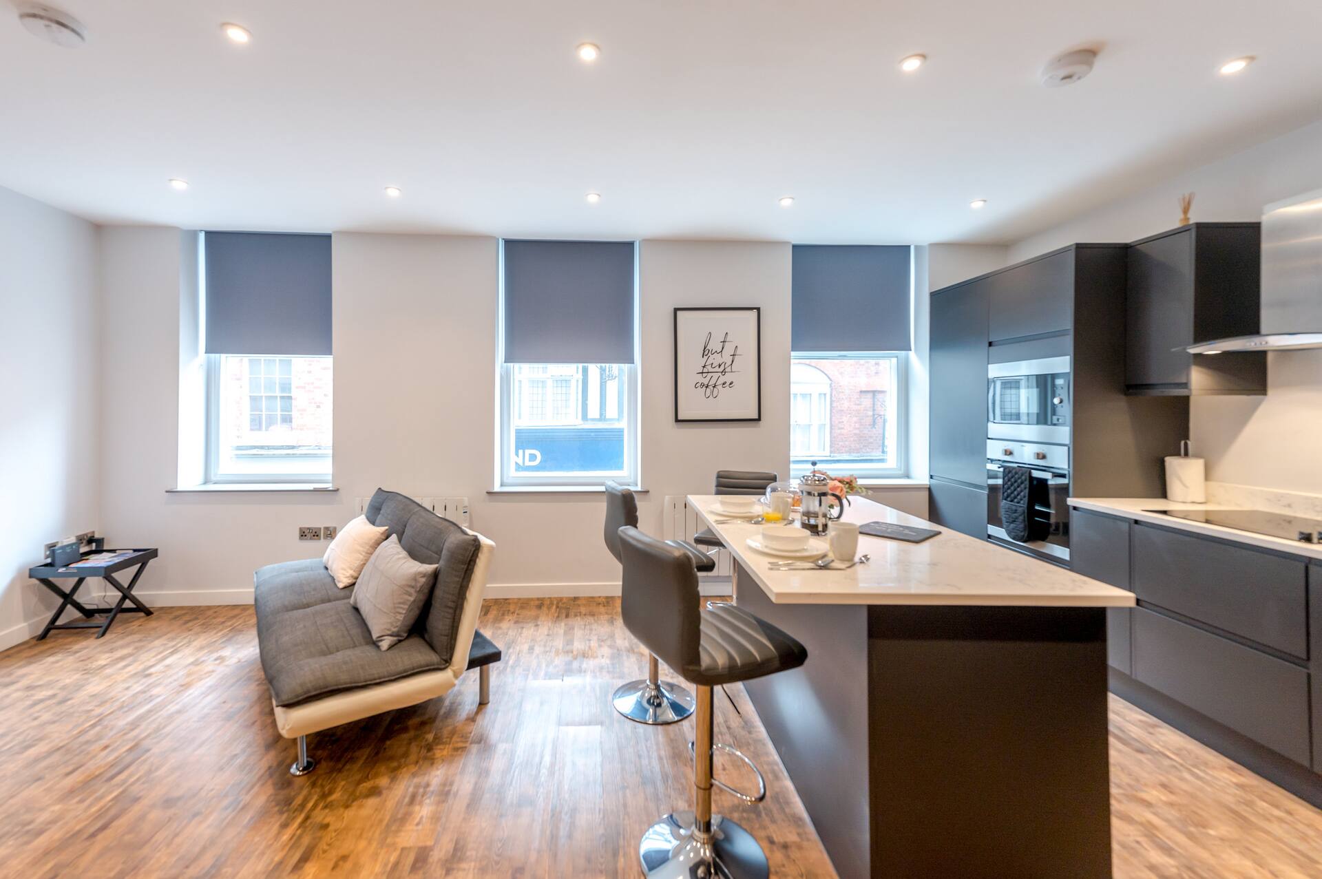 Modern One-Bed Apartment in the Heart of Town