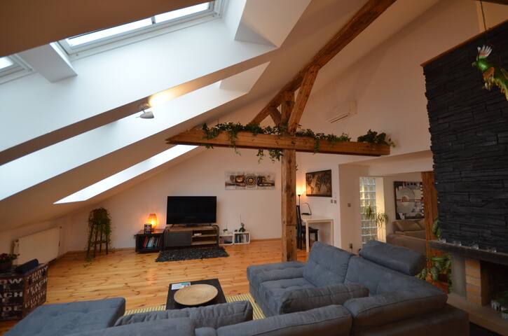 Grand Luxury Attic Josefov – Old Town Square gallery image 5