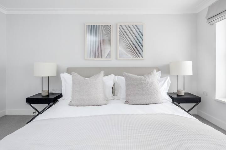 Luxury Townhouse Near Hyde Park and Oxford Street