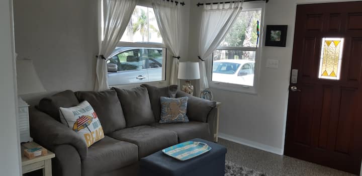 Scenic View Getaway-walk To Beach And Restaurants - New Smyrna Beach, FL
