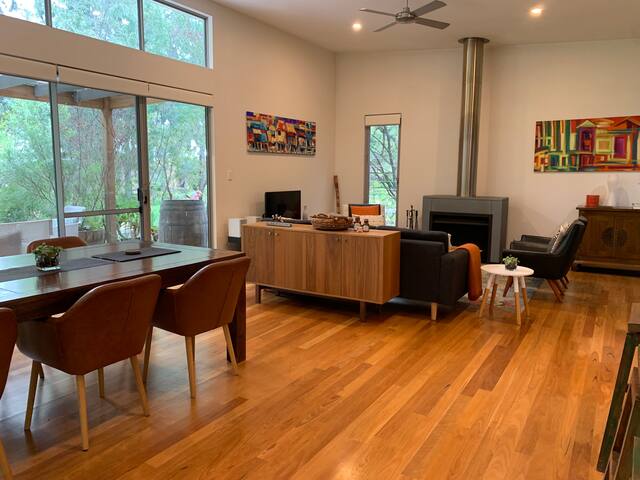 Lovely modern home in tranquil rural setting gallery image 4