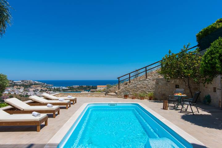 Luxury Villa Pantheon with private pool gallery image 4