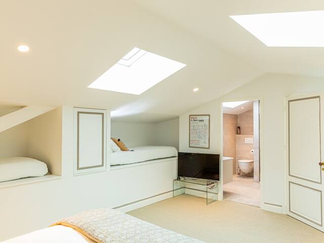 Maison familiale Chartrons 250m2 jardin/ piscine gallery image 5