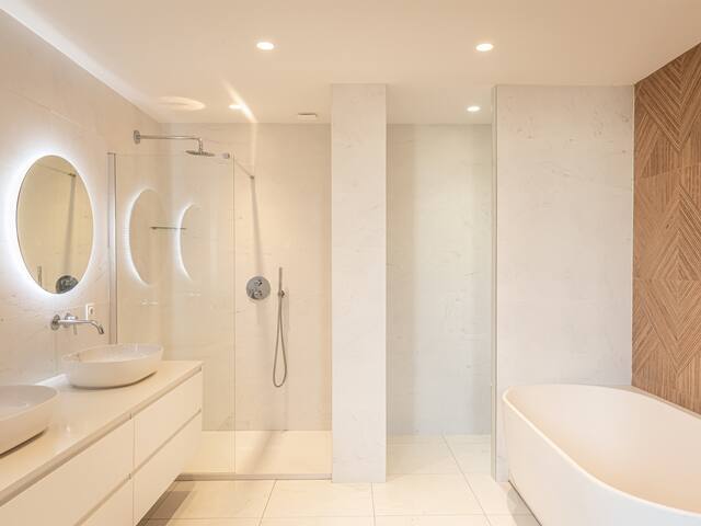 Maison familiale Chartrons 250m2 jardin/ piscine gallery image 4