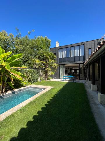 Maison familiale Chartrons 250m2 jardin/ piscine gallery image 2