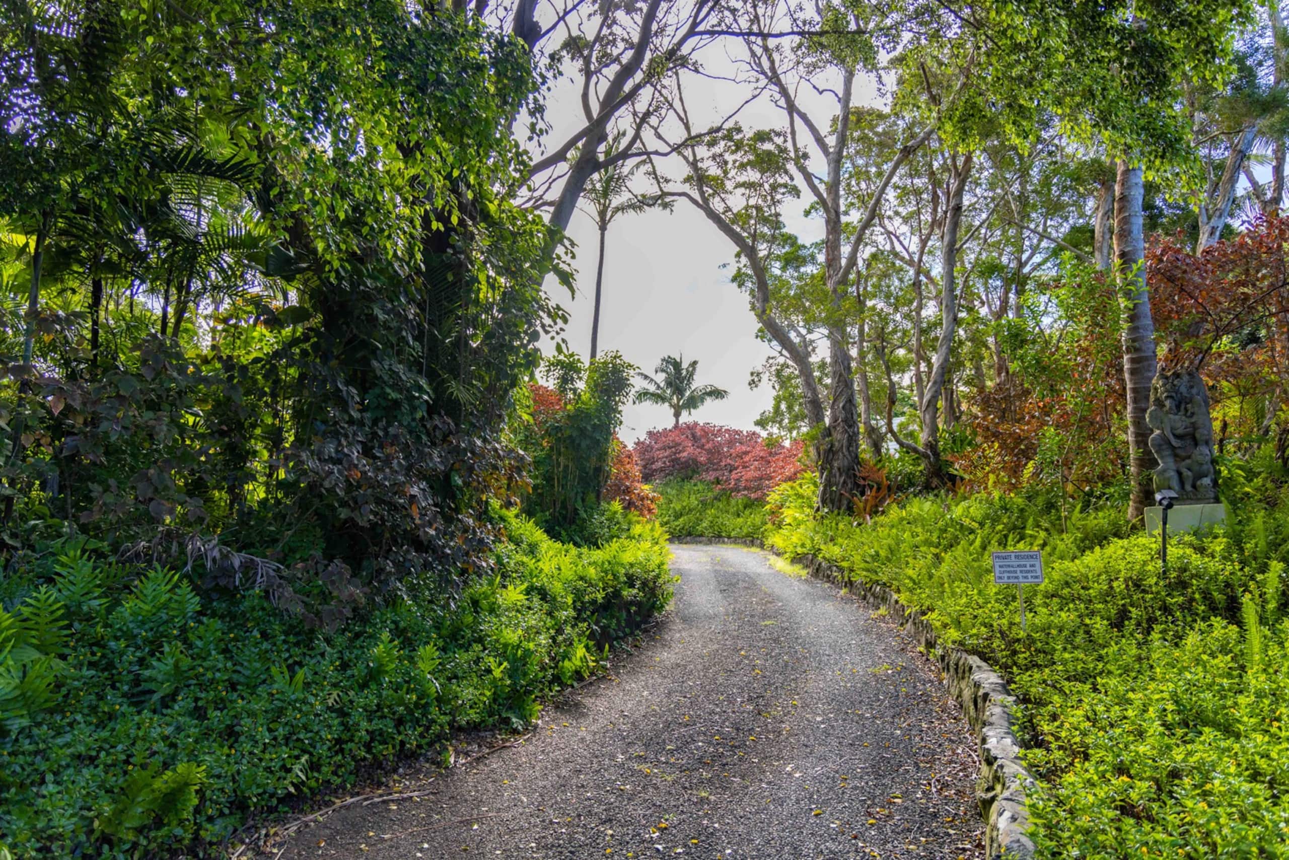 Plumeria Room Farm Stay in Haiku on Road to Hana - Image 17