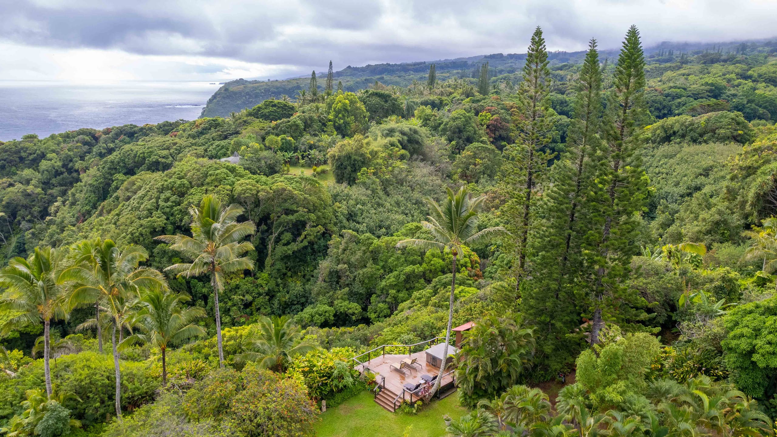 Plumeria Room Farm Stay in Haiku on Road to Hana - Image 35