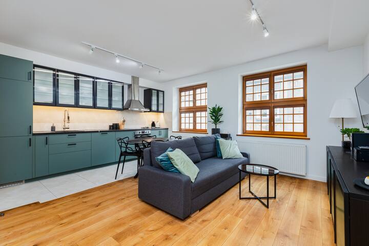 מטבח וסלון פתוחים 