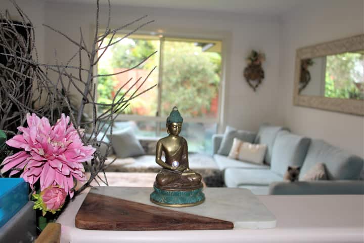 Hidden Gem (Double & Single Beds) - Byron Bay