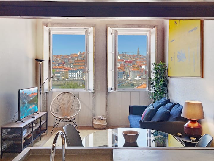 This is the breathtaking view of this apartment.
Everything you want to meet in Porto: Douro River, Ribeira's View in a cozy, beautiful and stylish apartment. 