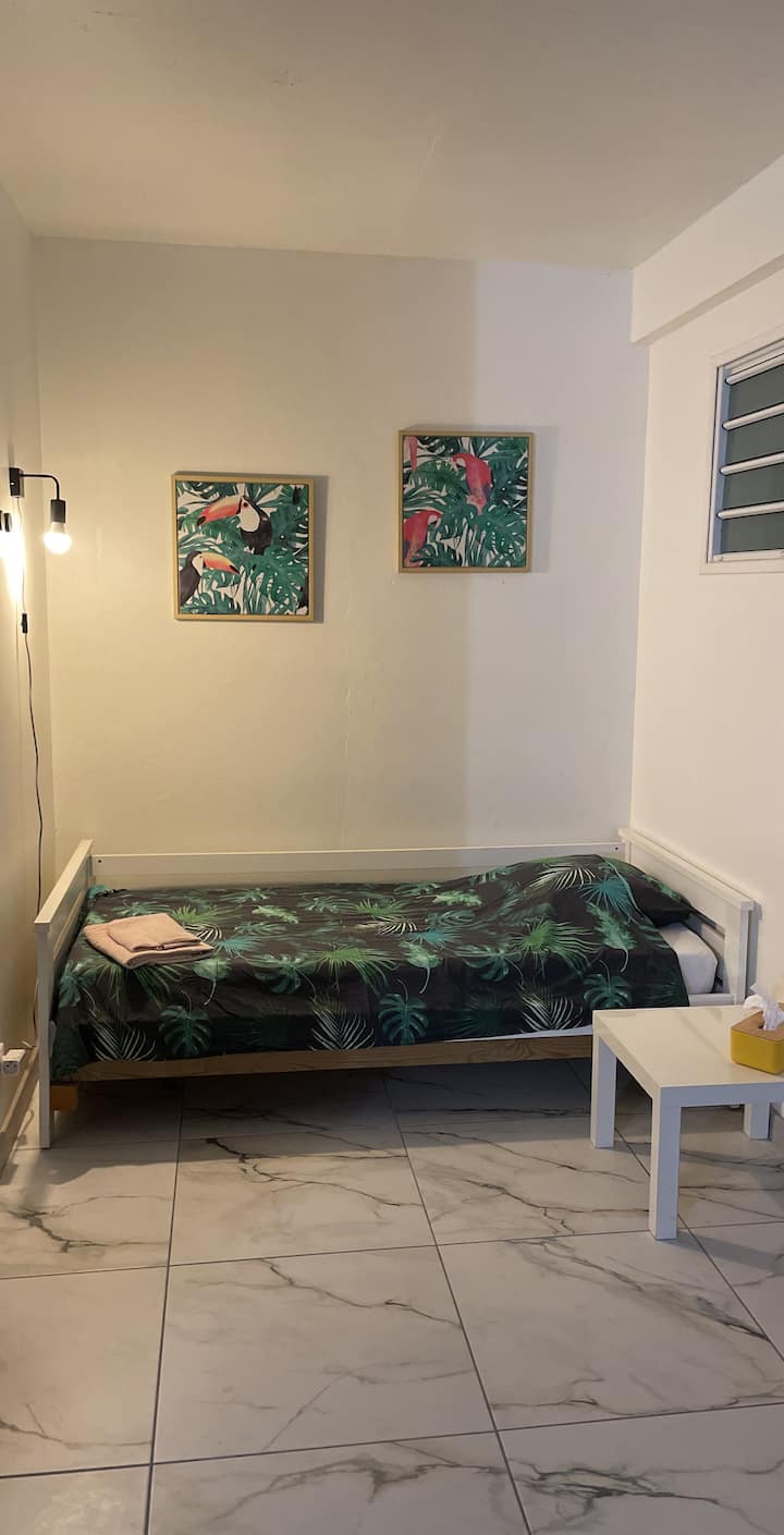 Bed 90*190 in lounge area