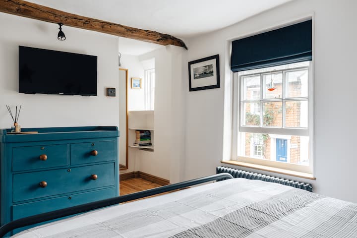 Dhomë gjumi në katin e parë 