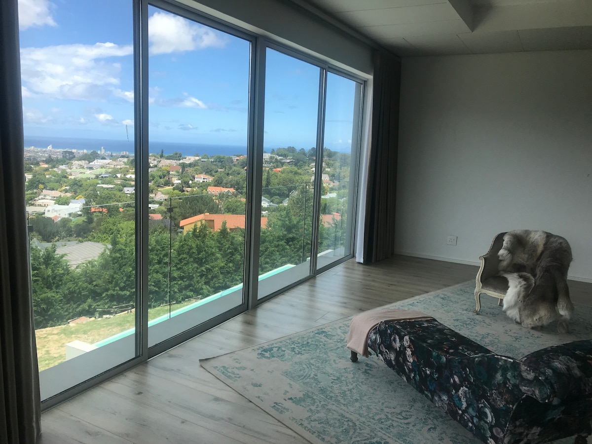 Dormitorio principal del piso de arriba