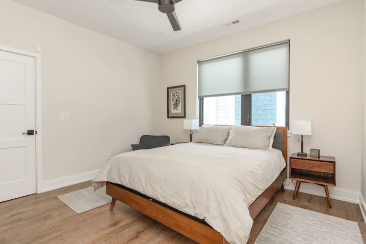 Unit A, queen bedroom #2, with access to Jack & Jill bathroom