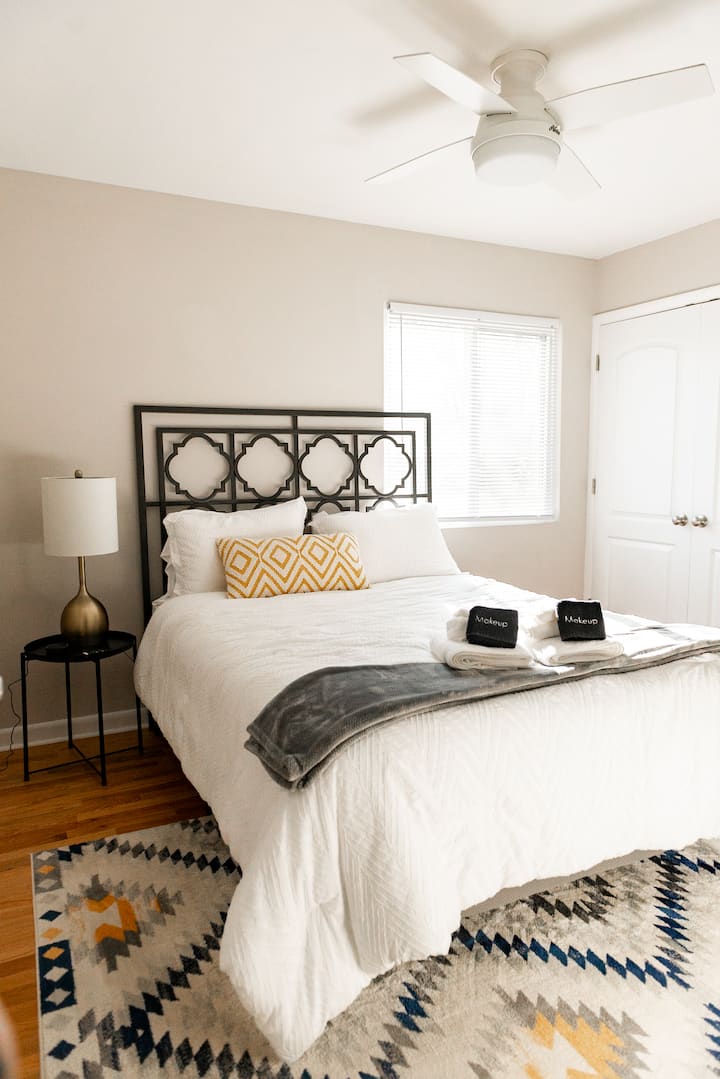 ห้องนอนควีนไซส์