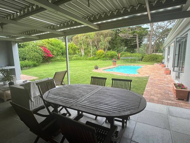 Large, spacious family home in leafy Constantia gallery image 4