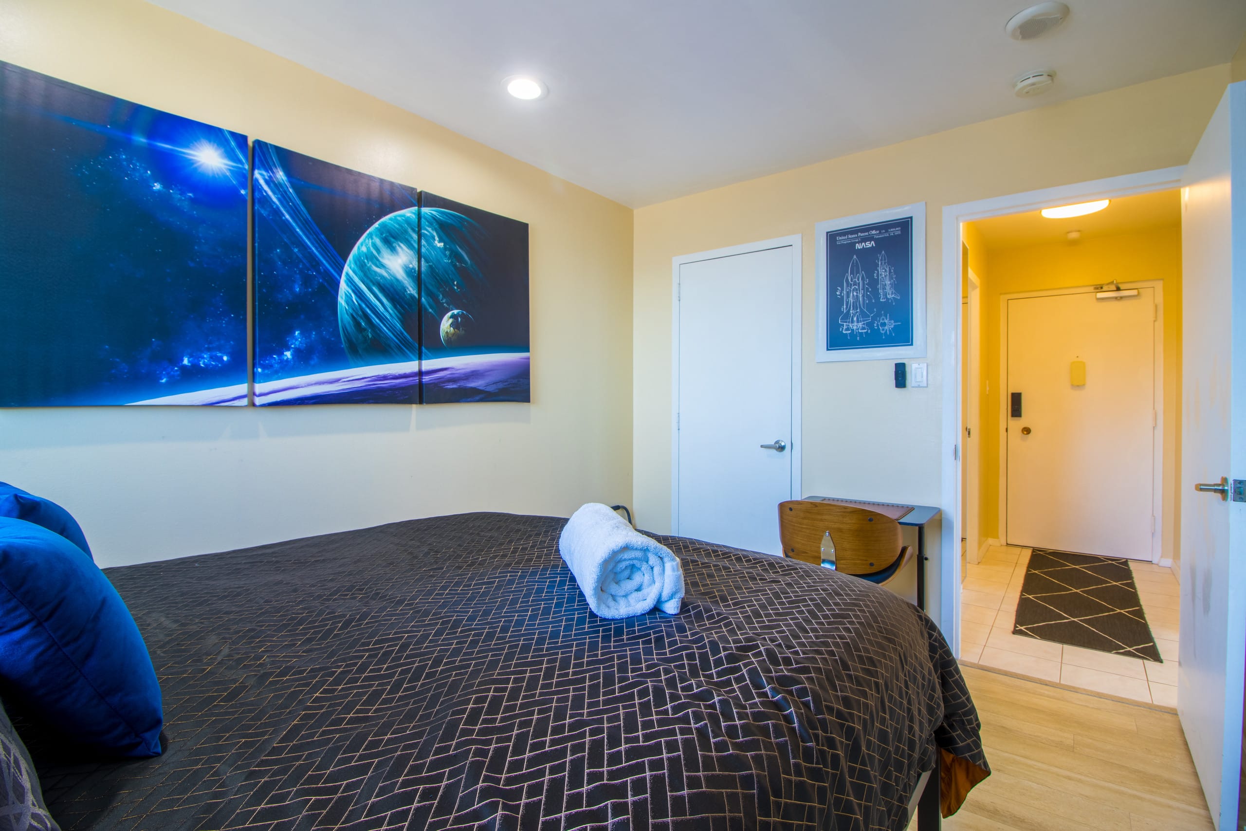 Condo in San Francisco · ★4.93 · 2 bedrooms · 2 beds · 1.5 baths - Image 24