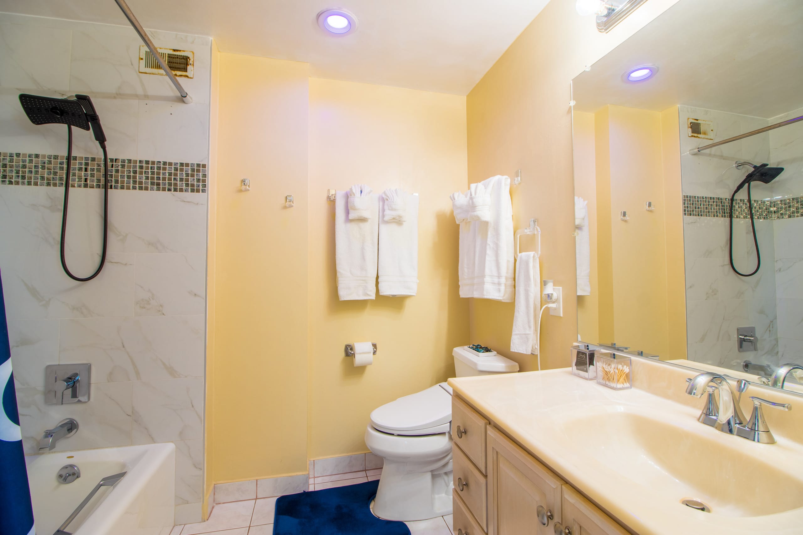 Condo in San Francisco · ★4.93 · 2 bedrooms · 2 beds · 1.5 baths - Image 31