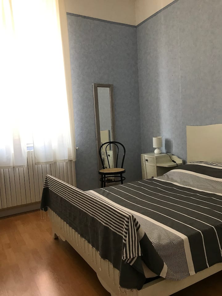 საძინებელი 1