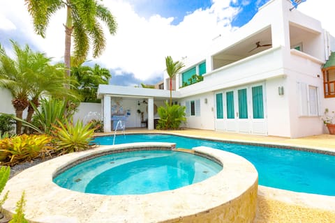 Unique luxury house-Private pool-Power generator