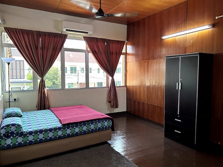 (Soba 3) Glavna spavaća soba