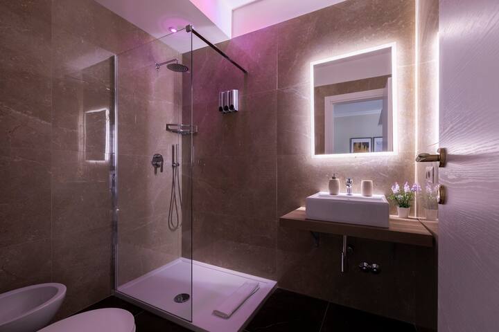 Momo Central Rome 1 gallery image 3