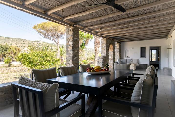 Villa Azzuro Luxury Villa on Faragas beach gallery image 5