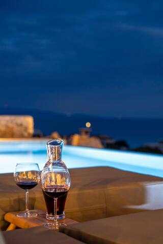 Villa Azzuro Luxury Villa on Faragas beach gallery image 2