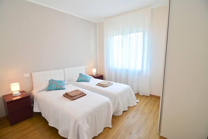 dormitorio con camas individuales