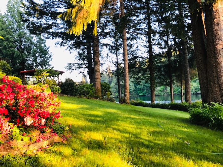 Woahink Lake Vacation Rentals & Homes Oregon, United States Airbnb