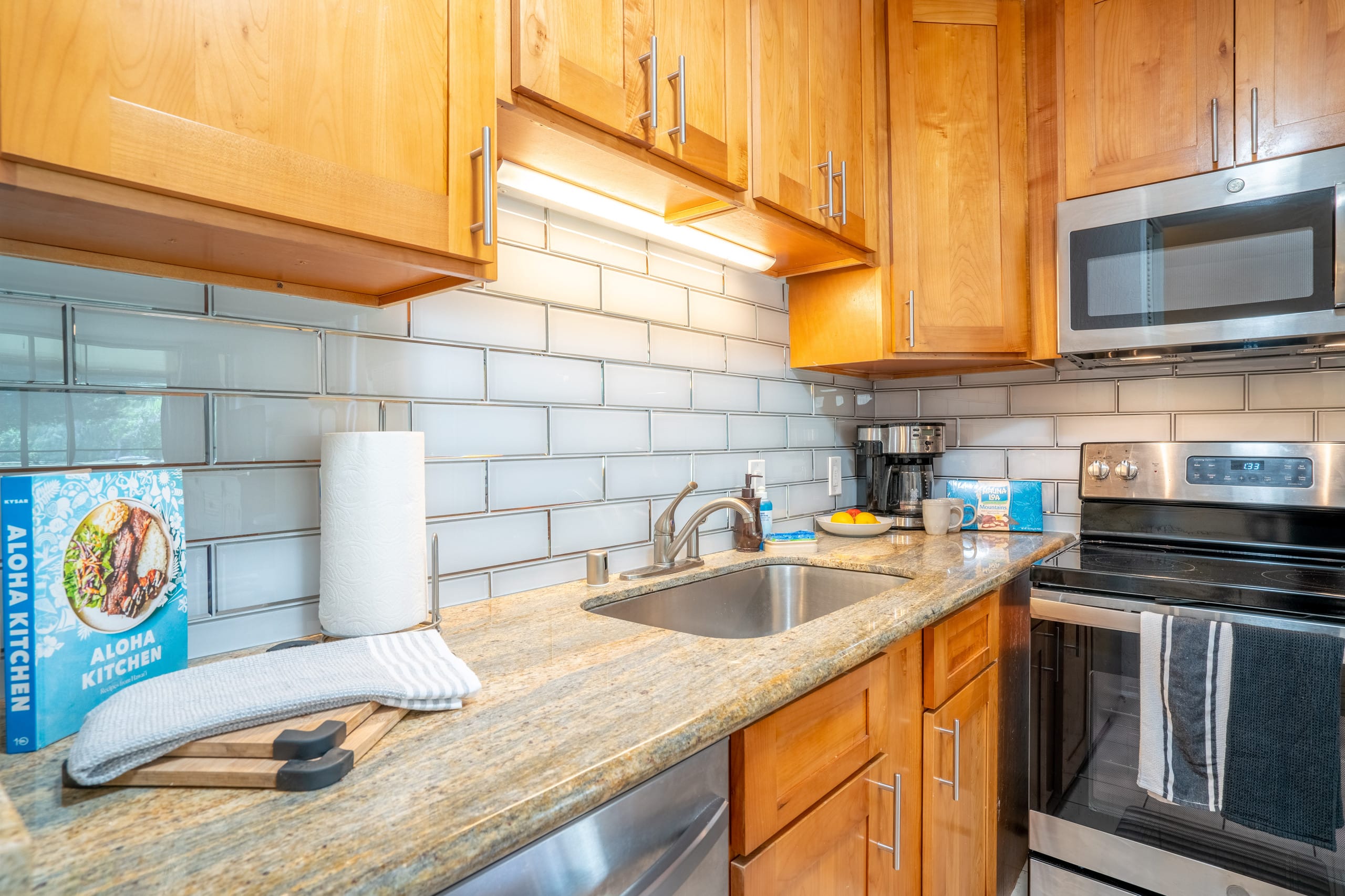 Condo in Kahuku · ★4.86 · 1 bedroom · 2 beds · 2 baths - Image 10