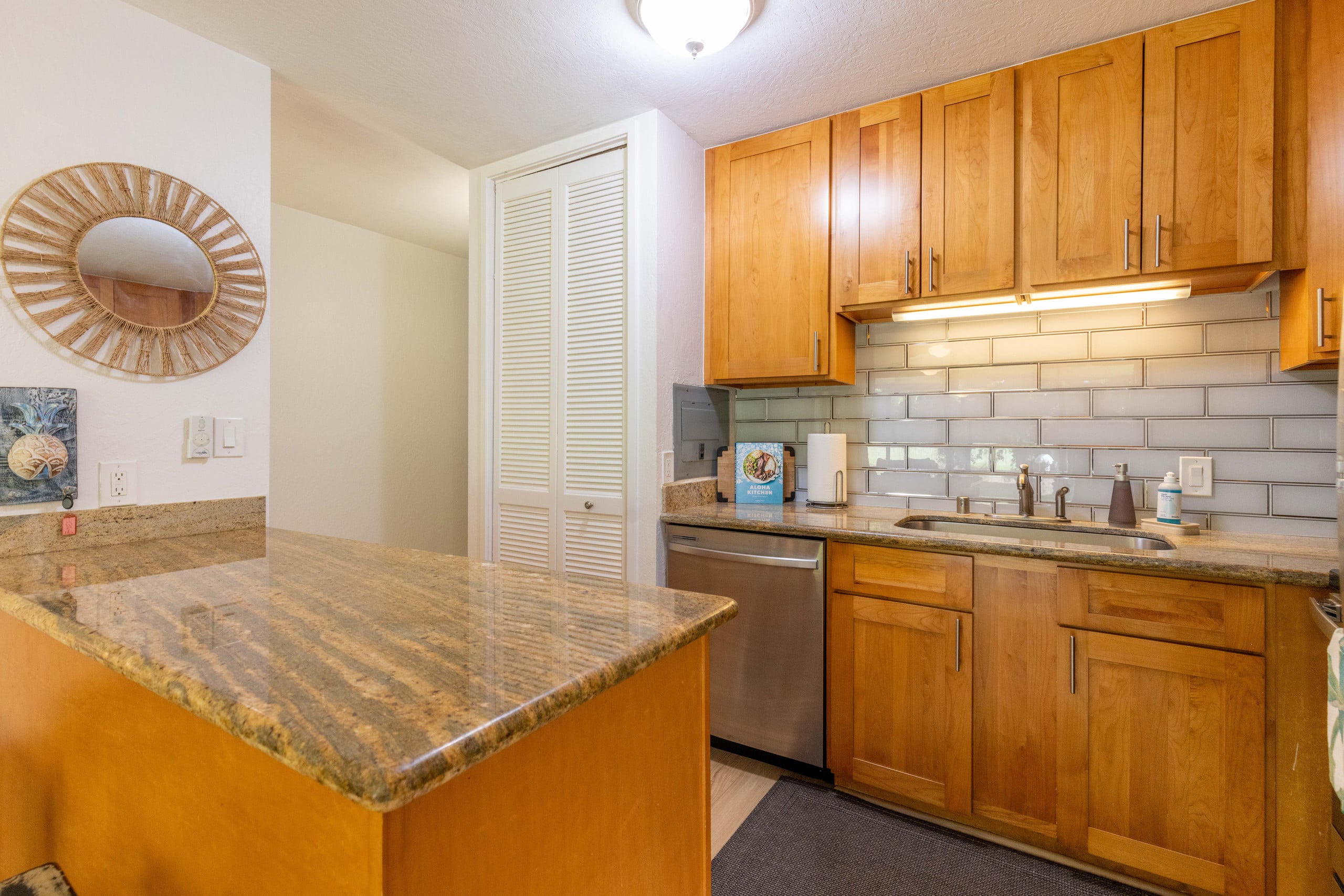 Condo in Kahuku · ★4.86 · 1 bedroom · 2 beds · 2 baths - Image 11