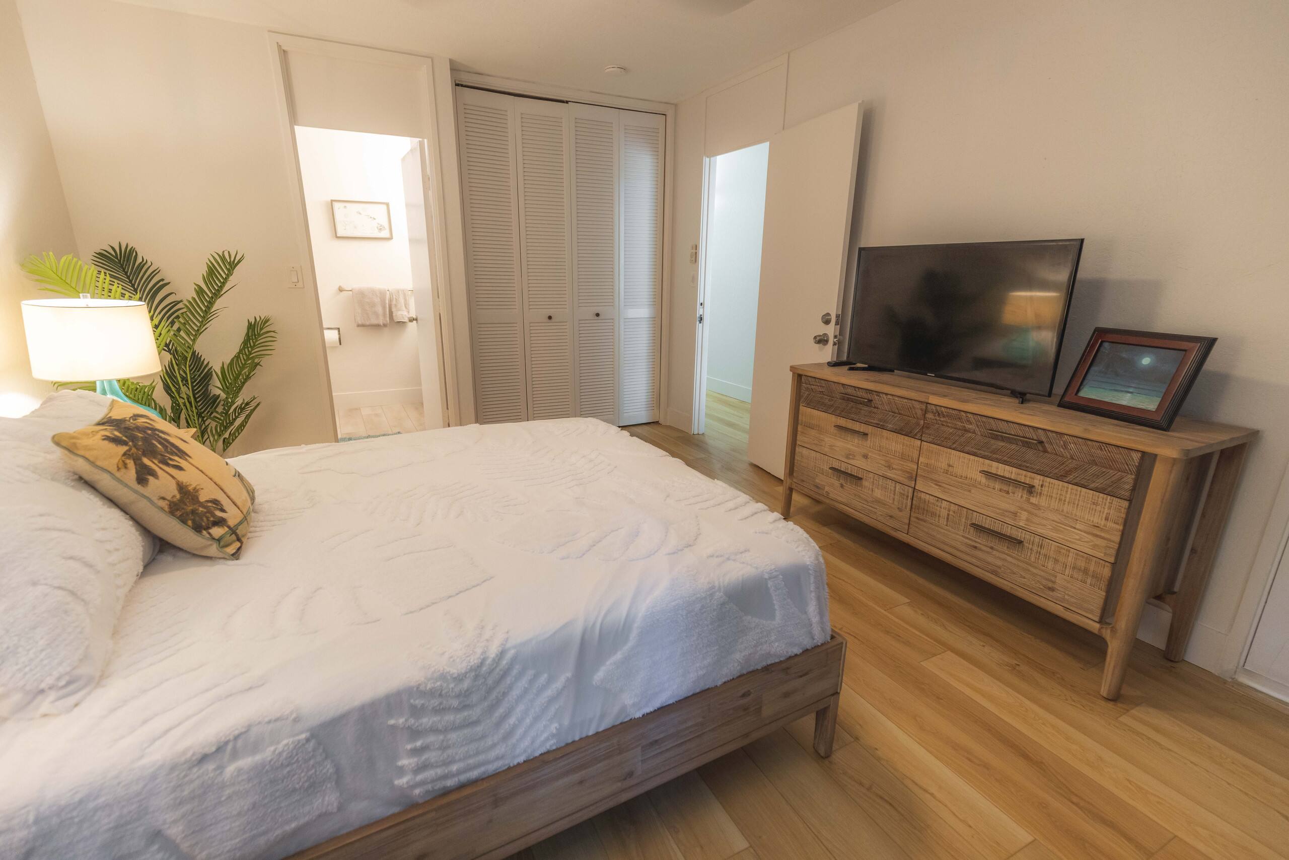 Condo in Kahuku · ★4.86 · 1 bedroom · 2 beds · 2 baths - Image 16