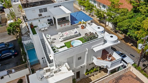 Condado Home, 7BR/5Bath, Pool, Rooftop, Generator