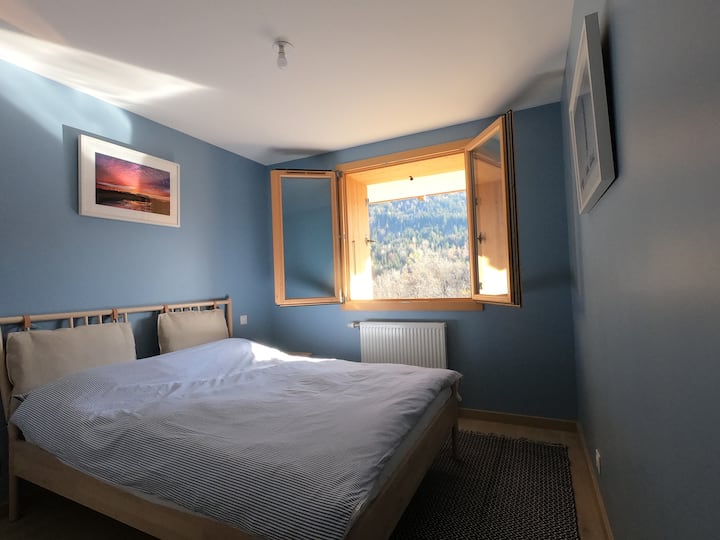 Dubbelrum med dubbelsäng Bottenvåning- söderläge