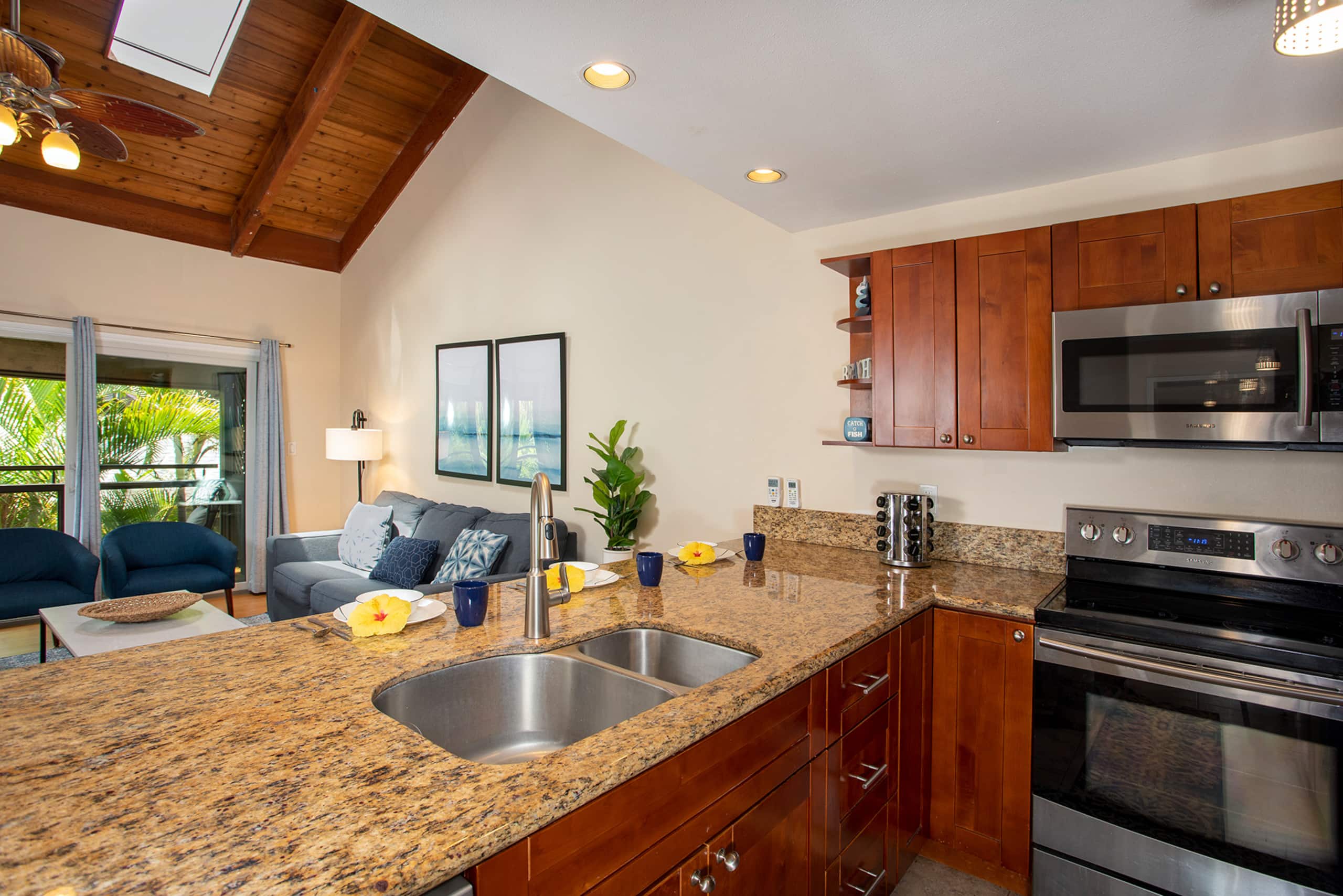Condo in Kihei · ★4.84 · 2 bedrooms · 3 beds · 2 private baths - Image 11