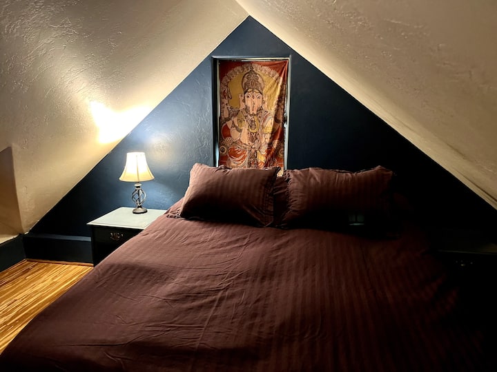 This medium-firm queen memory foam mattress and solid wood platform bed is extra comfy.