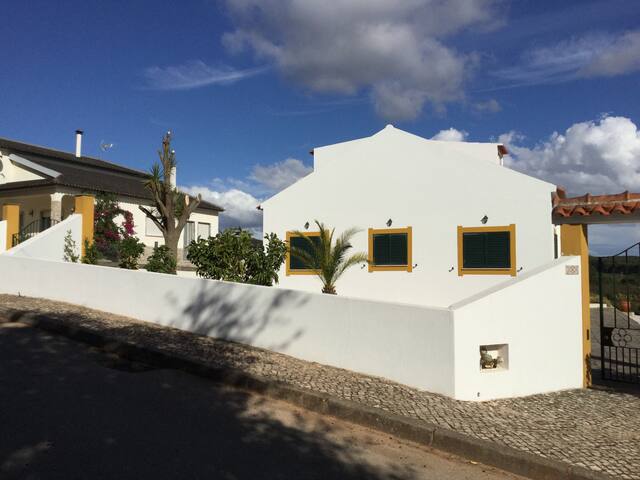 Lisbon dist. Villa piscine, 10 personnes gallery image 4