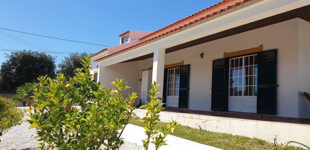 Lisbon dist. Villa piscine, 10 personnes gallery image 5