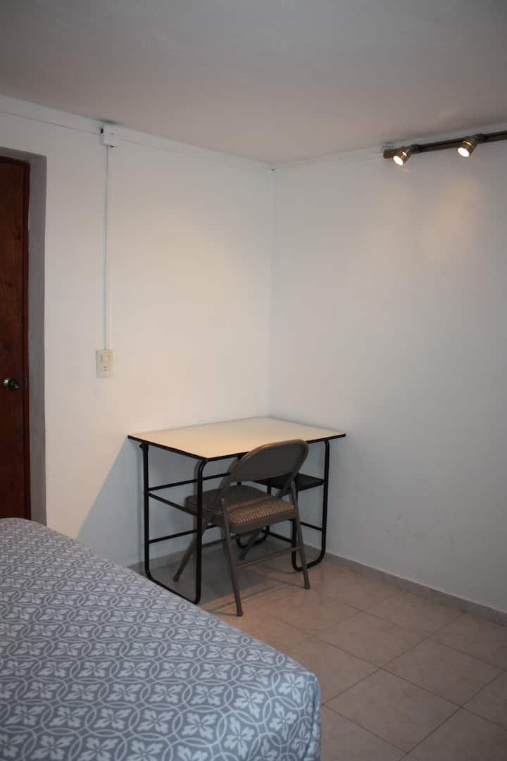 - Настолен компютър по работа 
- 2 единични легла. 