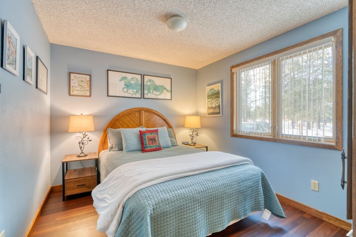 This queen-sized bedroom is located on the ground floor, next to the bunk room. 