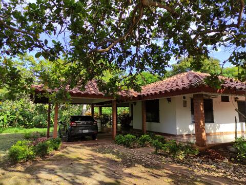Country House Like in the City / La Casita