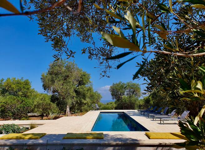 Villa La Corte -villa sea view – pool & garden gallery image 4