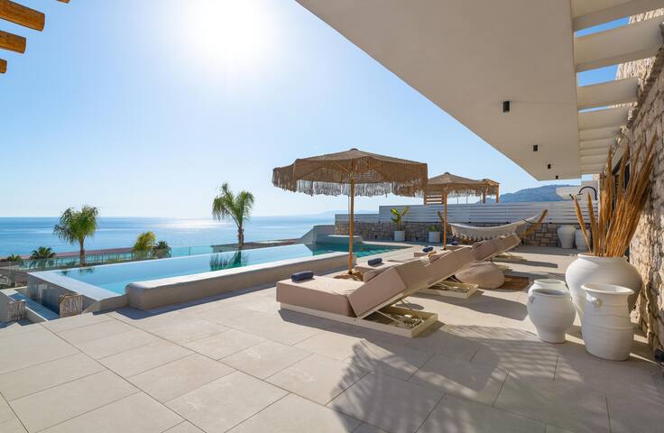 Lido White Villa gallery image 4