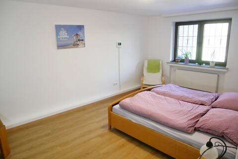 nice 2 room apartment (stress free)