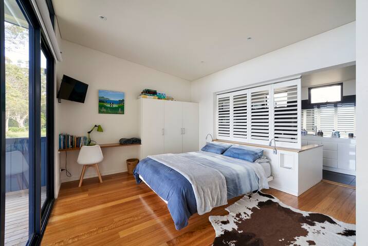 Stewarts Bay Beach House gallery image 5