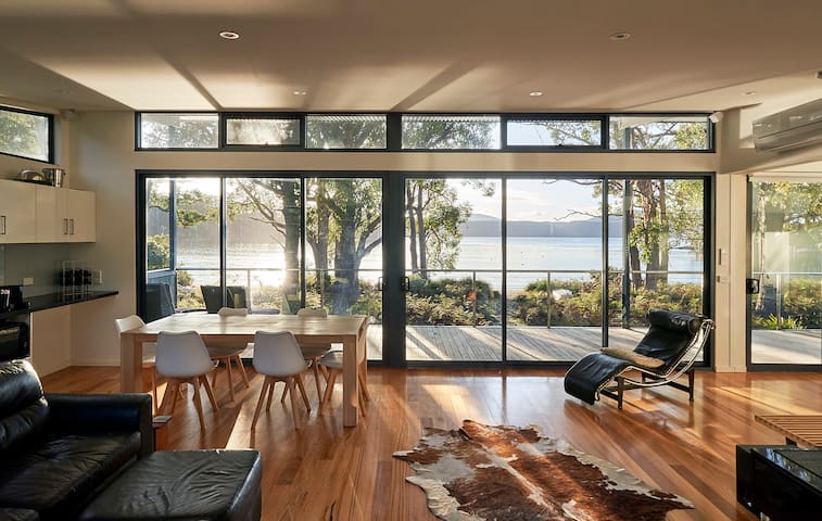 Stewarts Bay Beach House gallery image 4